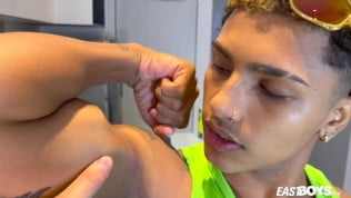 Gentlemen, Thiago Kurly is another gorgeous boy from Colombia, his muscular body and big cock with a combination of hot South